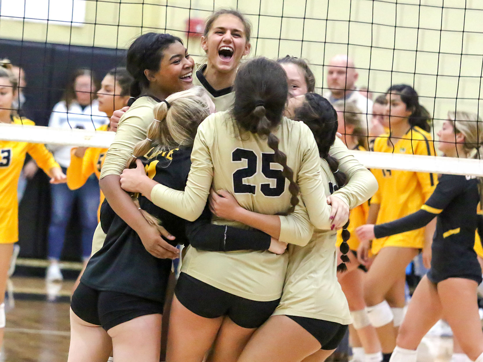 Lafayette vs. Oakville volleyball
